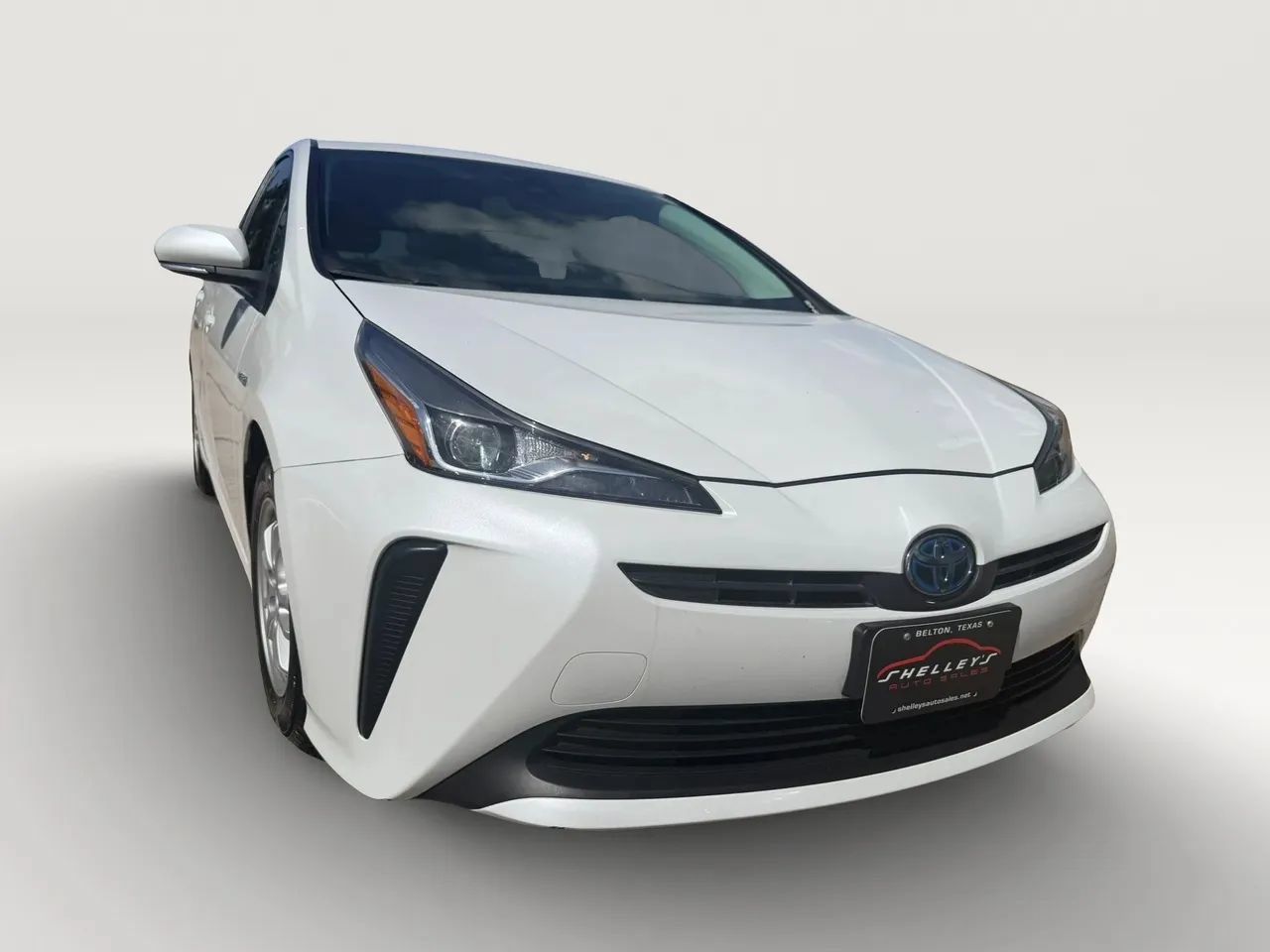 Used 2022 Toyota Prius L Eco FWD image 5