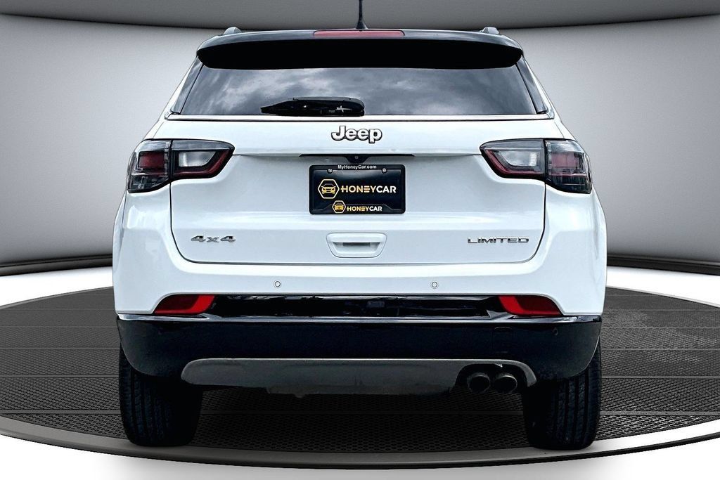 Used 2022 Jeep Compass Limited w/ Elite Group AWD/4WD image 5