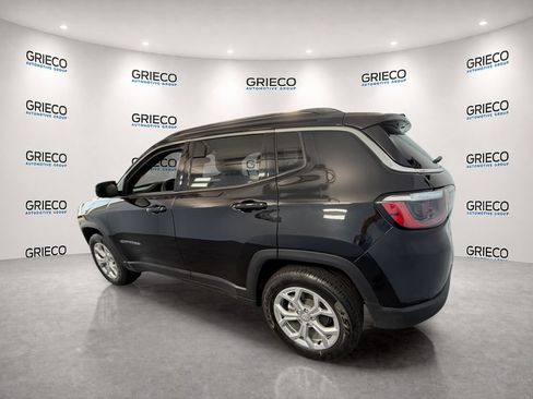 Used 2024 Jeep Compass Latitude AWD/4WD image 10