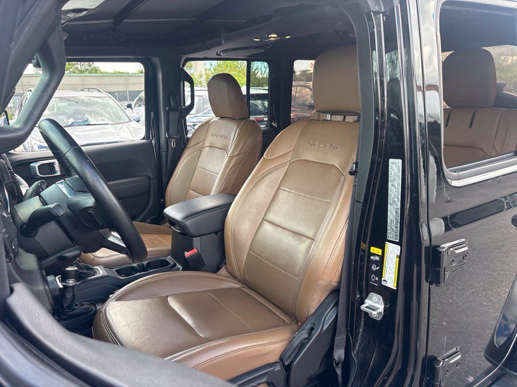 Used 2023 Jeep Wrangler Unlimited Sahara w/ Cold Weather Group AWD/4WD image 9