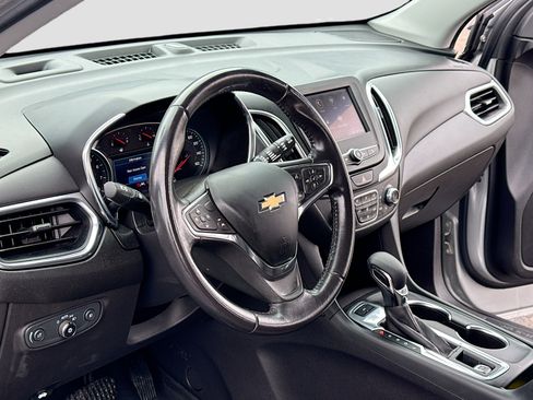 Used 2021 Chevrolet Equinox LT image 4