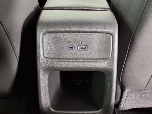Used 2025 Chevrolet Trax LT w/ LT Convenience Package FWD image 12