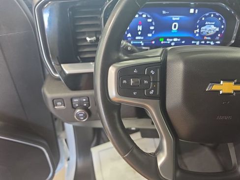 Used 2023 Chevrolet Silverado 1500 LT AWD/4WD image 16