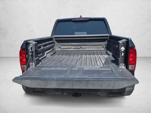 Certified 2017 Honda Ridgeline Black Edition image 6