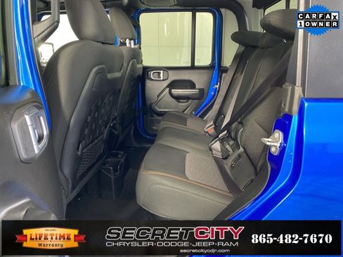 Used 2023 Jeep Gladiator Mojave w/ Trailer Tow Package image 31