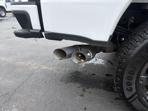 Certified 2023 Ford F250 Lariat w/ Sport Appearance Package AWD/4WD image 13