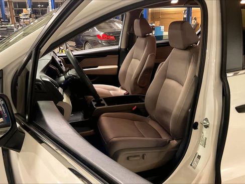 Used 2021 Honda Odyssey LX image 7