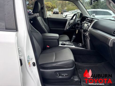 Used 2019 Toyota 4Runner SR5 Premium AWD/4WD image 28