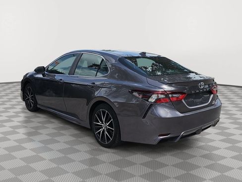 Used 2021 Toyota Camry SE w/ Cold Weather Package AWD/4WD image 6
