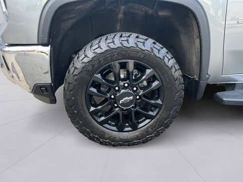 Used 2024 Chevrolet Silverado 2500 LTZ w/ LTZ Plus Package AWD/4WD image 9