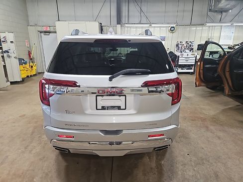 Used 2020 GMC Acadia Denali w/ Denali Ultimate Package image 2