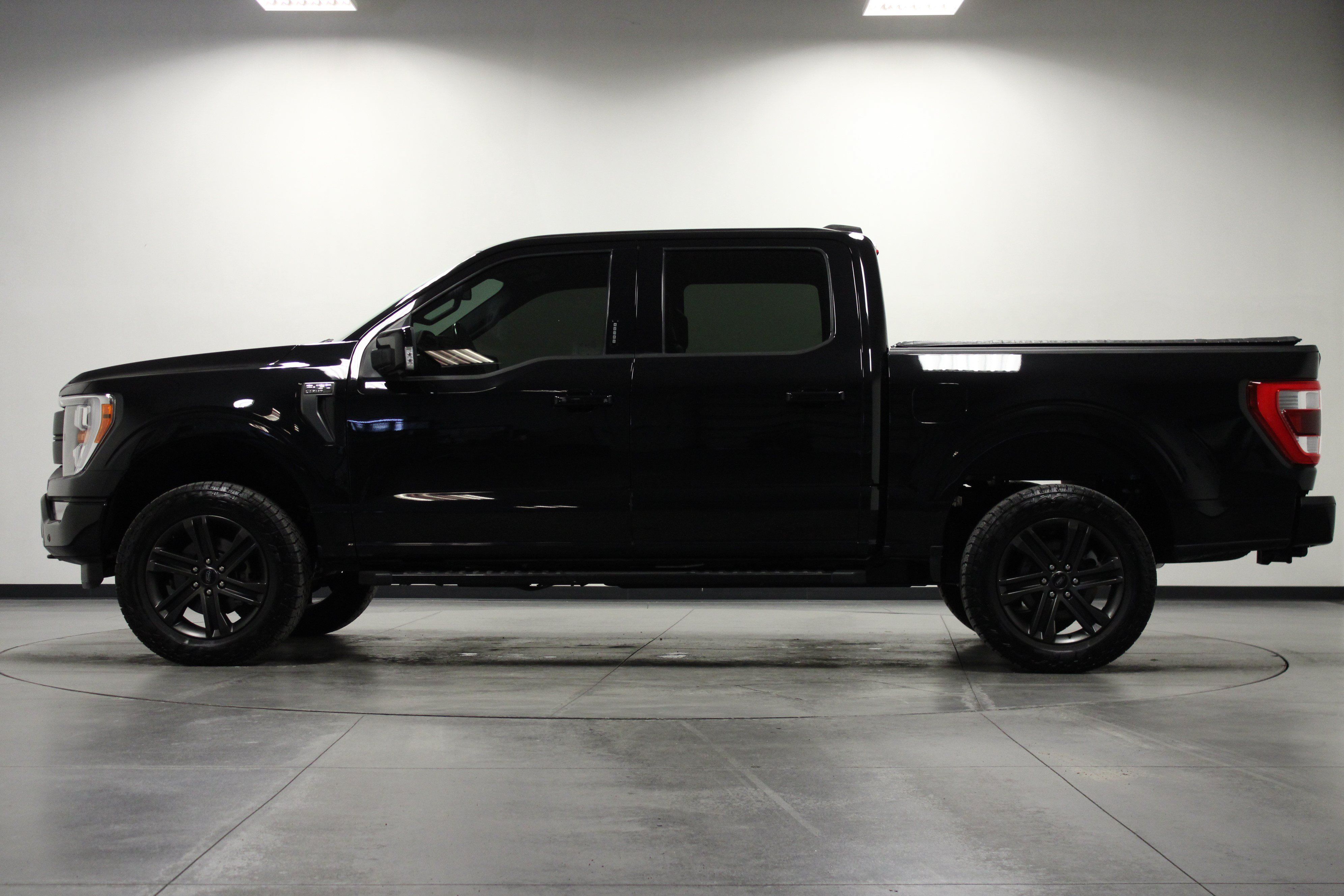 Used 2021 Ford F150 Lariat w/ Max Trailer Tow Package AWD/4WD image 7