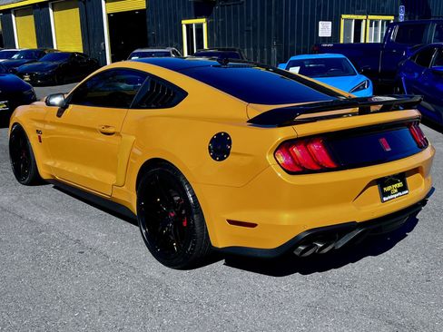 Used 2022 Ford Mustang GT w/ Equipment Group 301A RWD image 8
