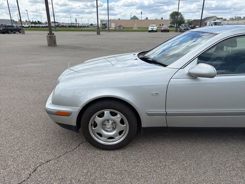 Used 1999 Mercedes-Benz CLK 320 Coupe image 9
