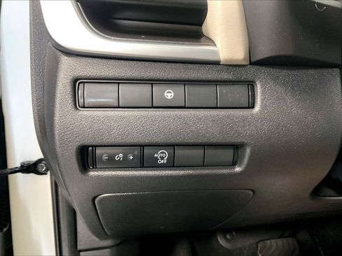 Used 2023 Nissan Rogue SV AWD/4WD image 26