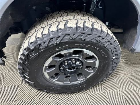 Used 2024 Ford F250 Lariat w/ Tremor Off-Road Package image 10