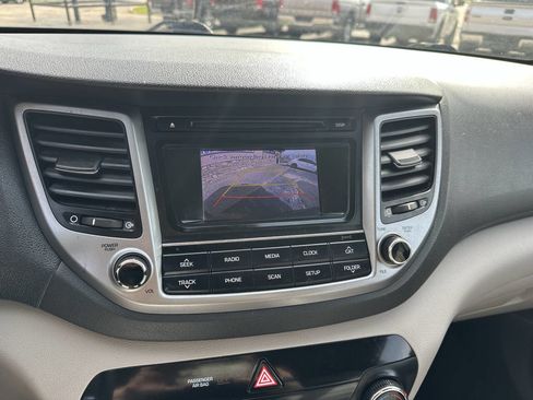 Used 2016 Hyundai Tucson SE w/ Option Group 02 FWD image 14
