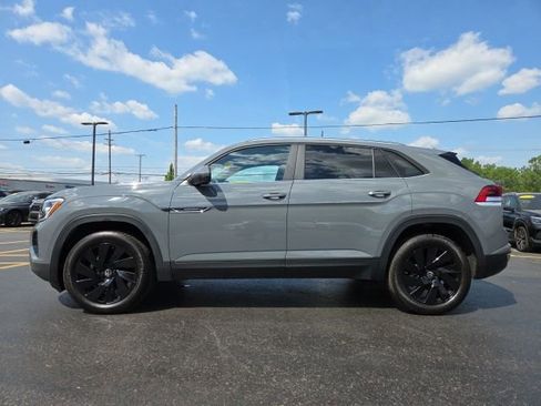 Used 2024 Volkswagen Atlas Cross Sport SE AWD/4WD image 4