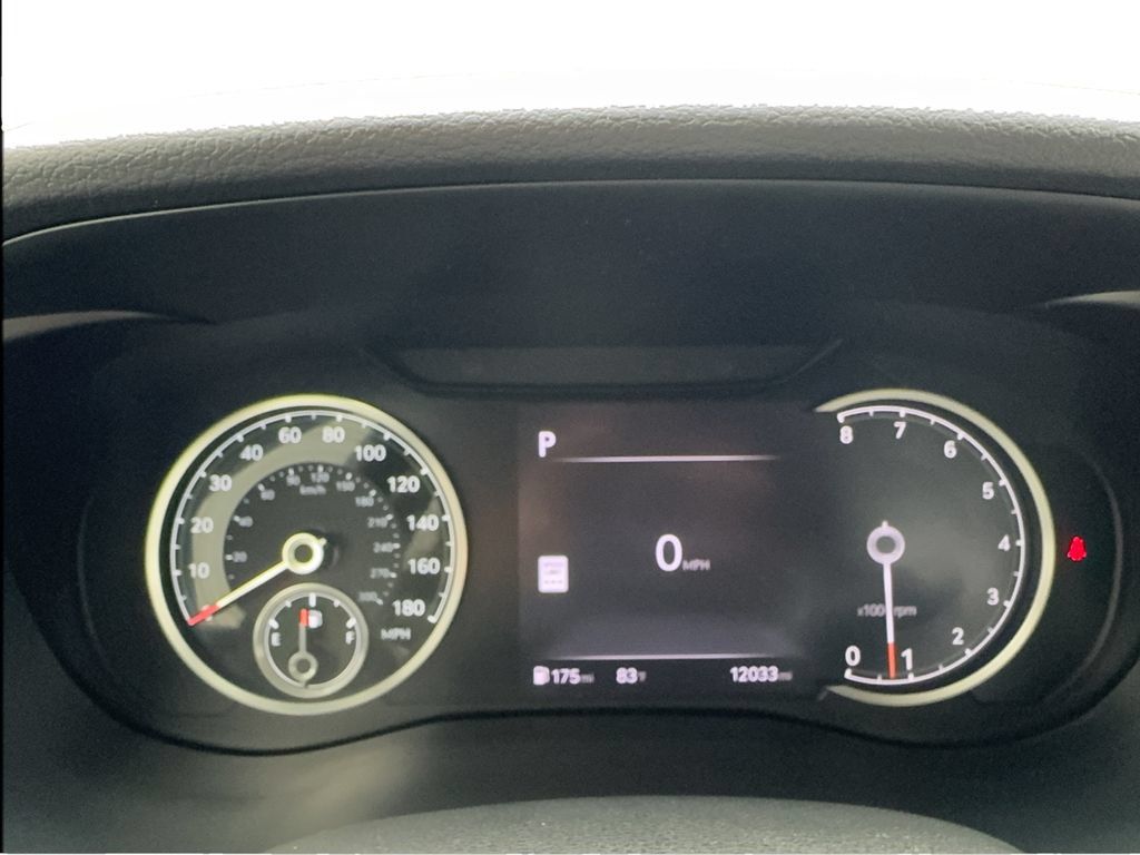 Used 2026 Genesis G70 2.5T RWD image 40