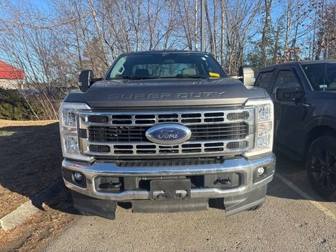 Used 2024 Ford F350 XLT w/ Snow Plow/Camper Package image 2