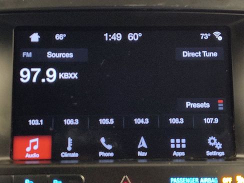 Used 2018 Ford Explorer Platinum image 25