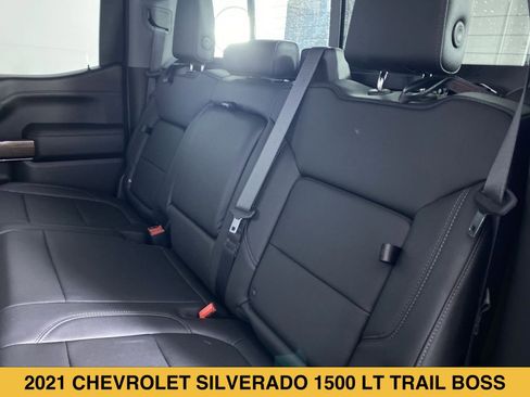 Used 2021 Chevrolet Silverado 1500 LT Trail Boss w/ Convenience Package II AWD/4WD image 13