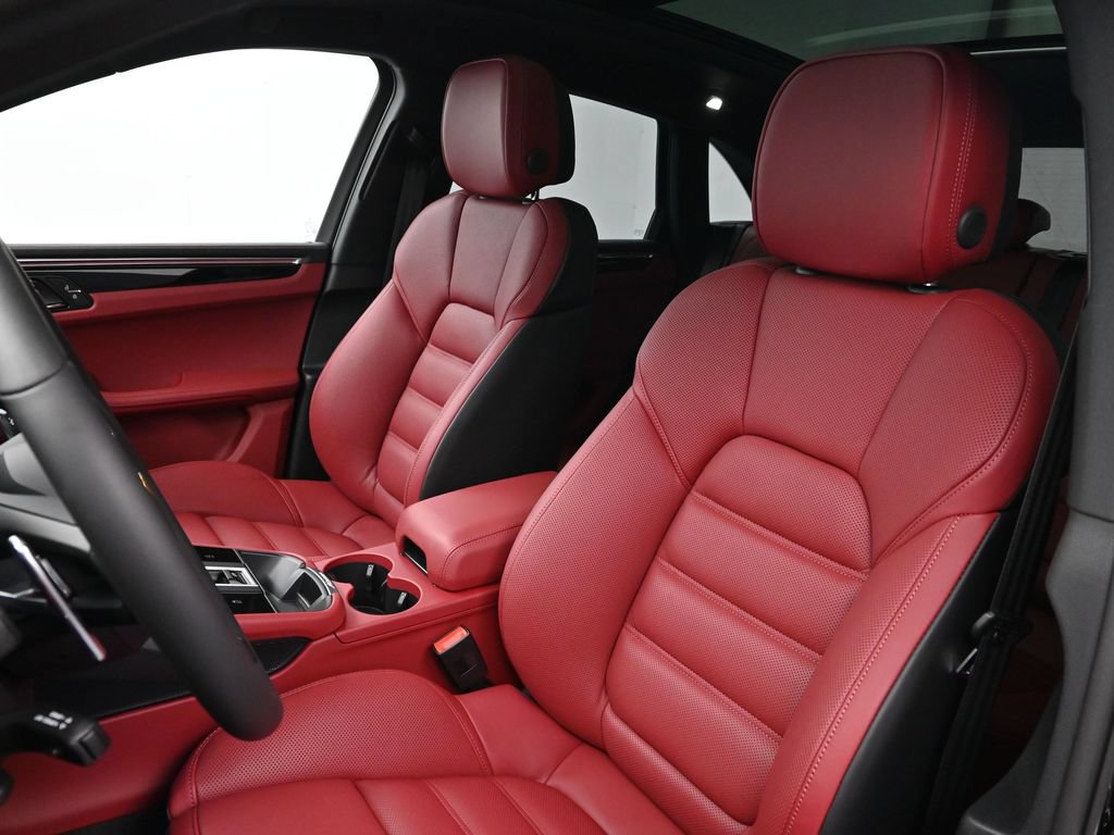 Used 2026 Porsche Macan S AWD/4WD image 5