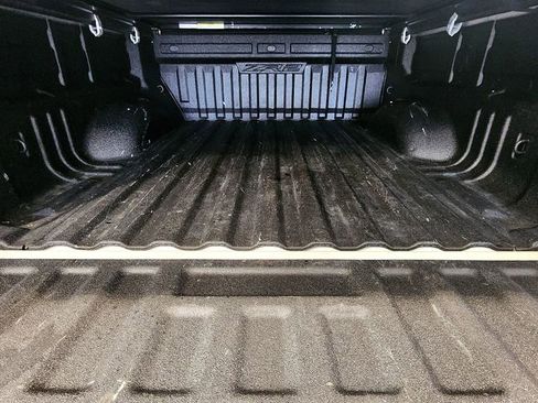 Used 2022 Chevrolet Colorado ZR2 AWD/4WD image 11