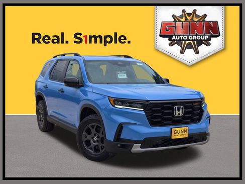 Used 2024 Honda Pilot TrailSport image 1