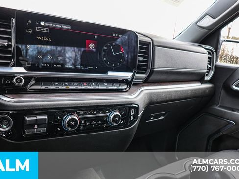 Used 2025 GMC Sierra 1500 SLT AWD/4WD image 40