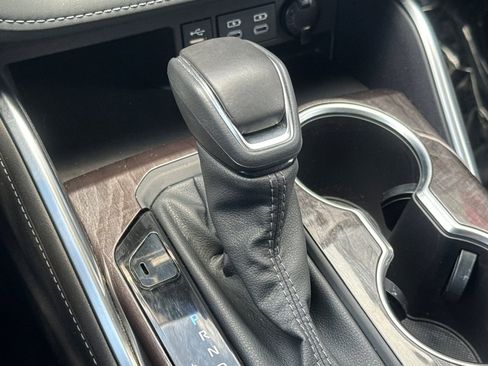 Certified 2026 Toyota Highlander Limited AWD/4WD image 27
