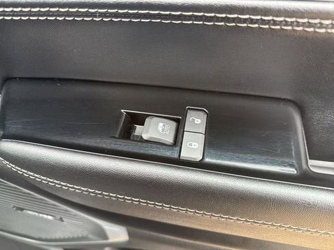 Used 2023 Jeep Wagoneer L Series II image 54