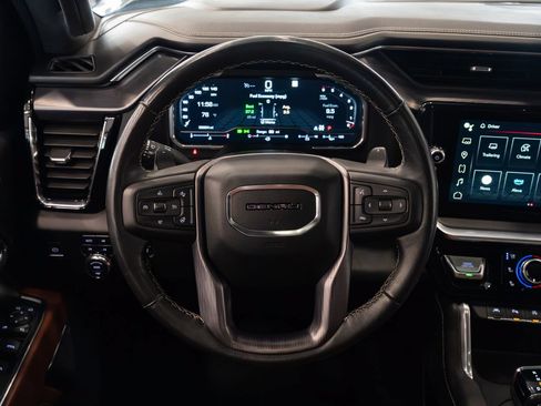 Used 2023 GMC Sierra 1500 Denali Ultimate AWD/4WD image 11