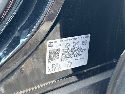Used 2025 Chevrolet Equinox LT FWD image 29