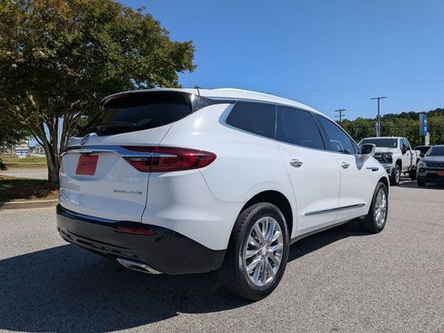 Used 2025 Buick Enclave Preferred FWD image 8