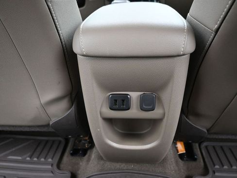 Used 2018 GMC Canyon SLT w/ Driver Alert Package image 16