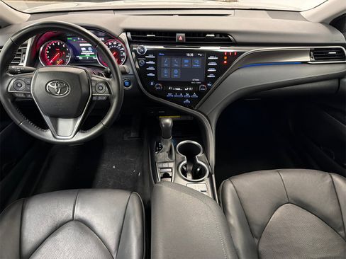 Used 2020 Toyota Camry XSE image 15