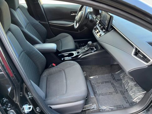 Used 2022 Toyota Corolla SE w/ SE Premium Package image 8