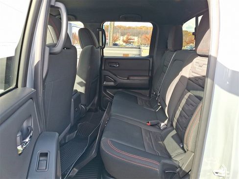 Used 2023 Nissan Frontier PRO-4X w/ Tow Package image 11