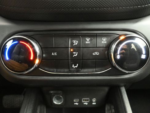 Used 2023 Chevrolet TrailBlazer LS image 17