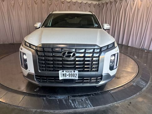 Used 2024 Hyundai Palisade Calligraphy FWD image 2