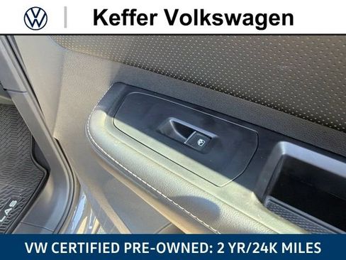 Used 2024 Volkswagen Atlas Cross Sport SE FWD image 35