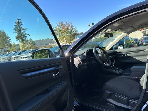 Certified 2025 Honda CR-V LX image 20