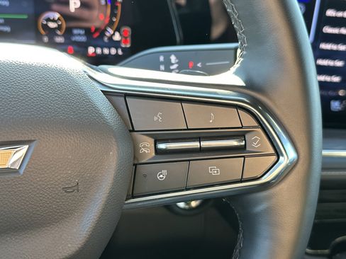 Certified 2025 Chevrolet Suburban Premier image 18