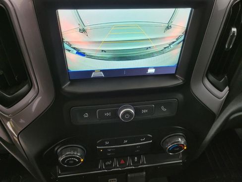 Used 2019 Chevrolet Silverado 1500 Custom w/ Custom Value Package image 13