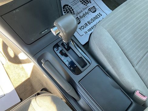 Used 2005 Toyota Camry FWD image 32