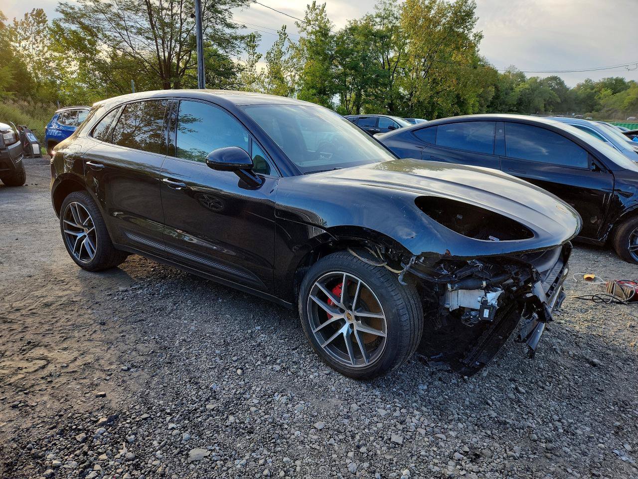 Used 2025 Porsche Macan S AWD/4WD image 1