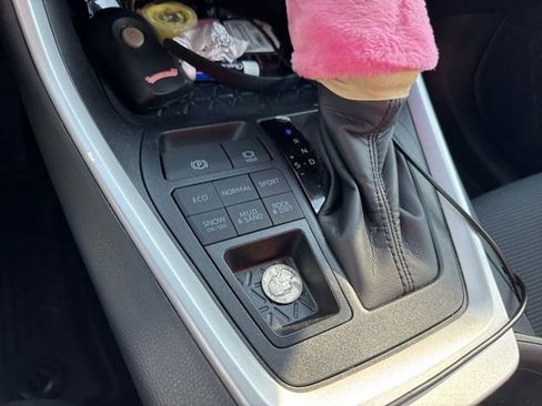 Certified 2025 Toyota RAV4 LE image 12