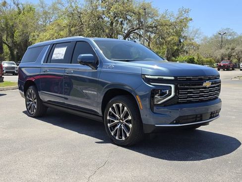 New 2026 Chevrolet Suburban High Country image 7