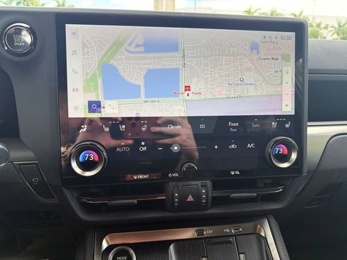 Used 2025 Lexus GX 550 w/ Accessory Package (Z1) AWD/4WD image 3
